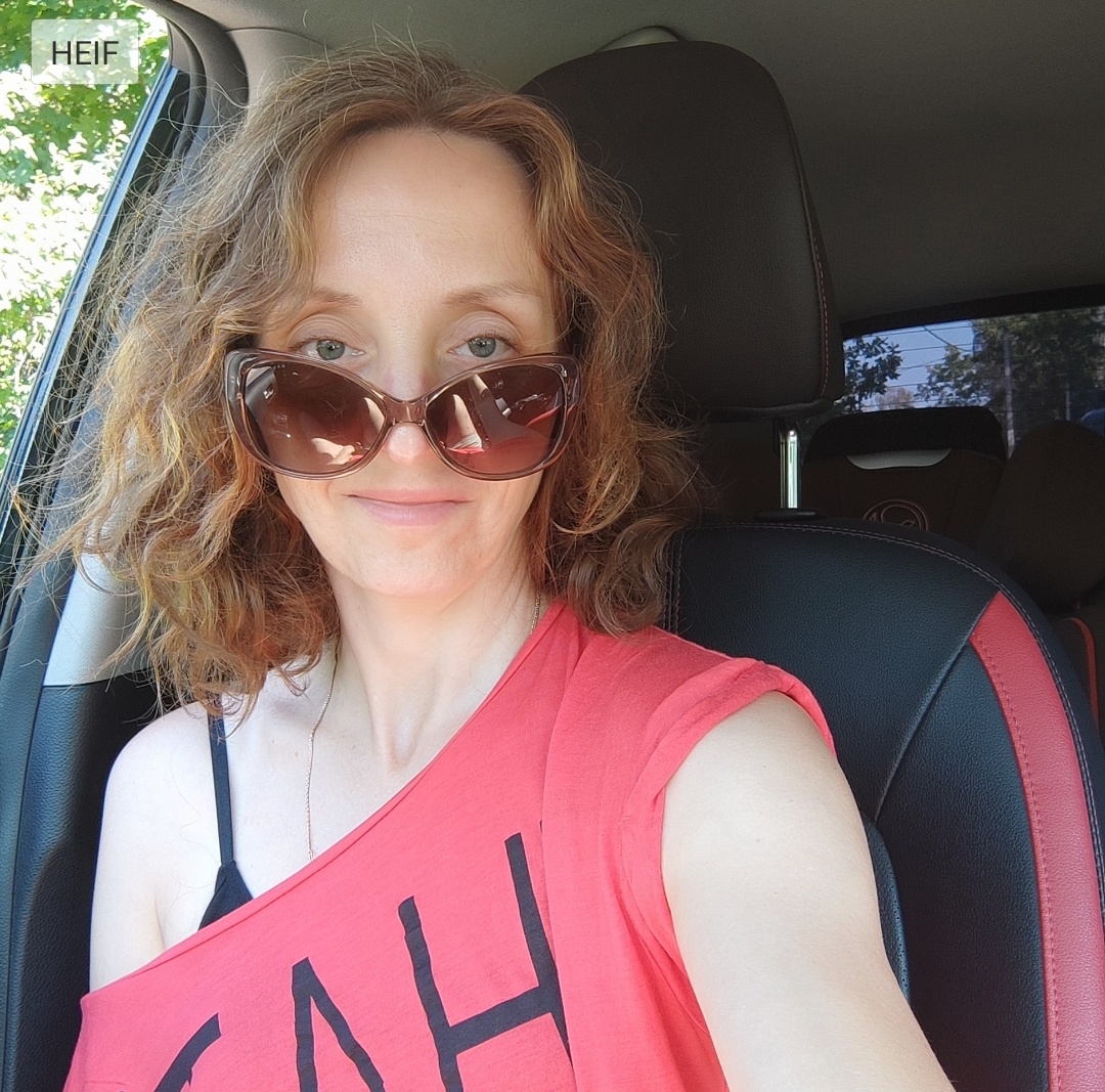 Привет! Я Ксюша, мама пятерых. Долгое время занималась тхэквондо, недавно закончила обучение на фитнес-тренера. Здесь рассказываю о своей жизни как она есть. Всем рада, присоединяйтесь!