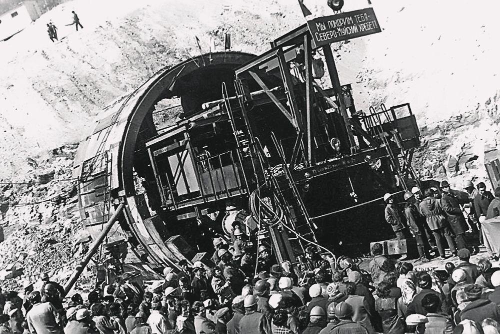 Строительство Северомуйского тоннеля. Источник: rodina-history.ru