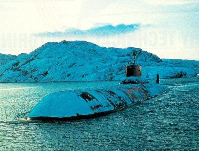 Атомная подводная лодка пр.641 "Акула". Из свободного источника.