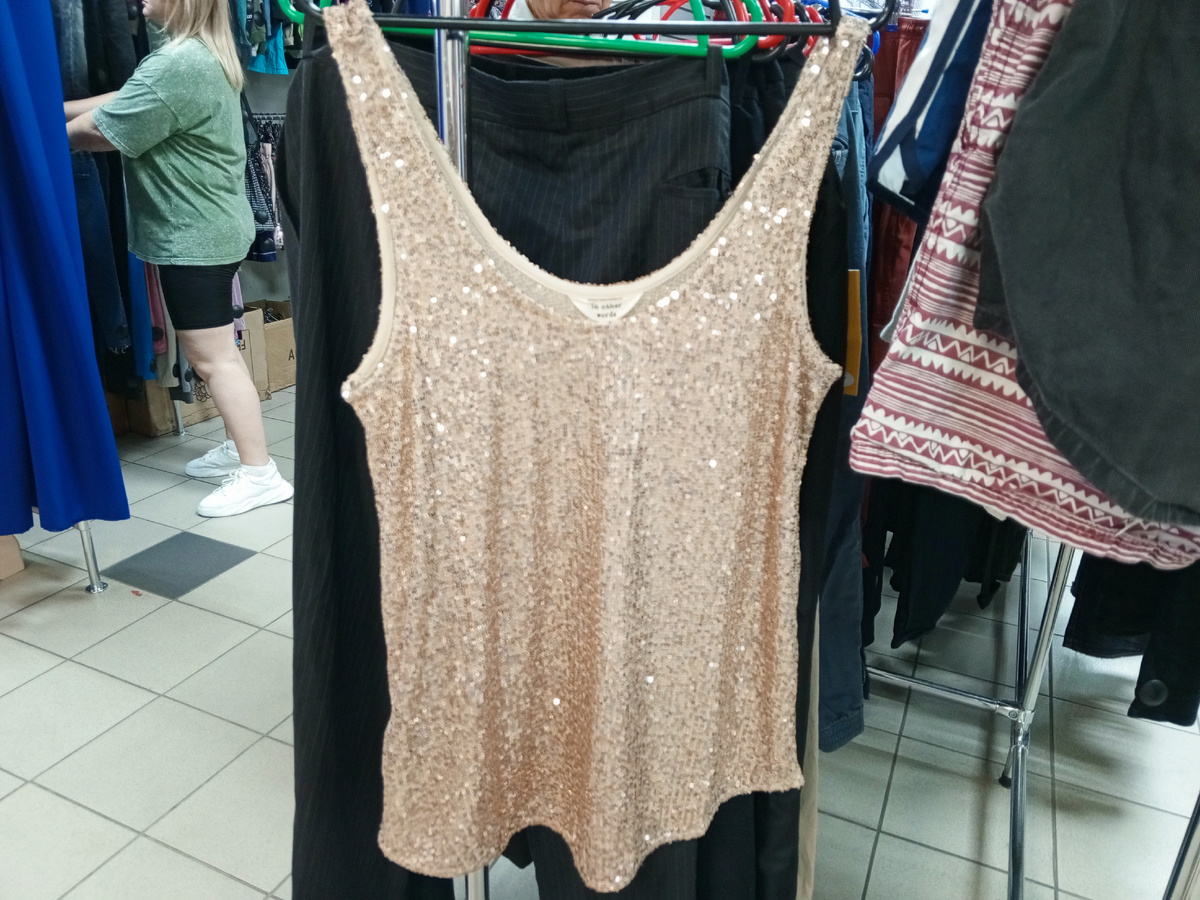 Майка с пайетками