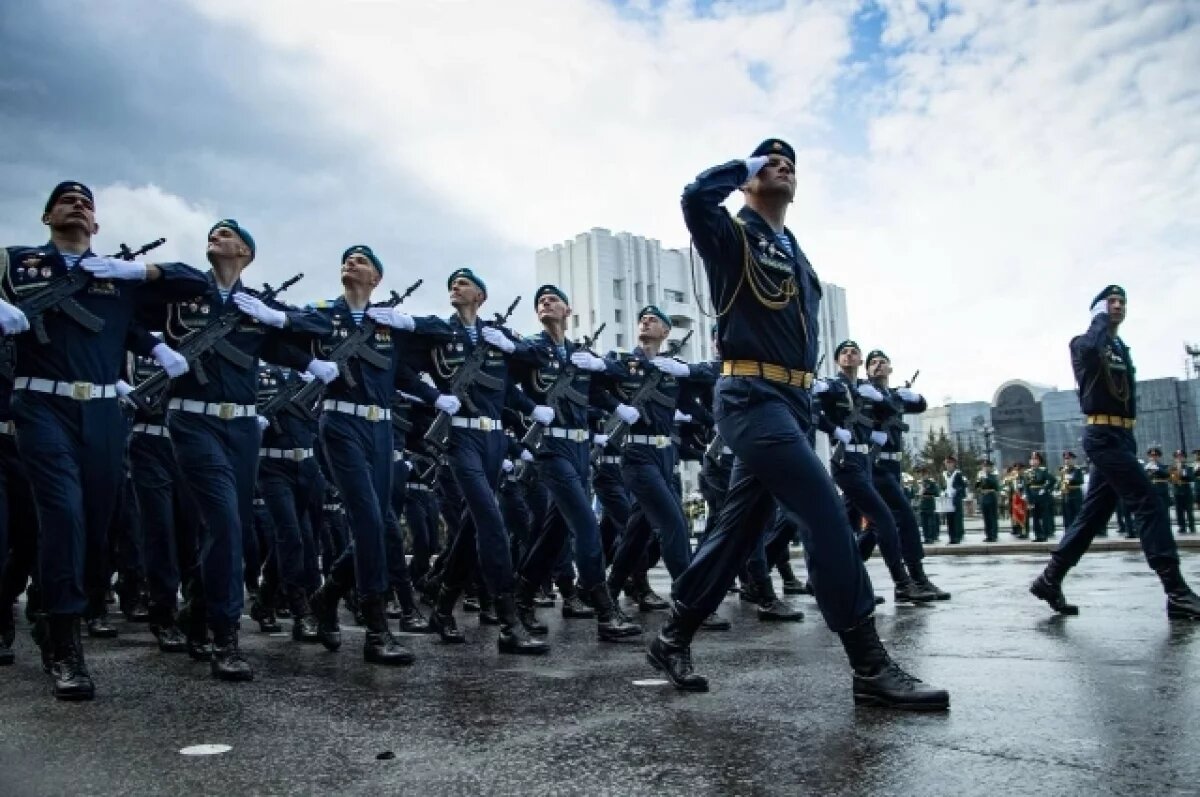    Губернатор Хабаровского края поздравил бойцов ВДВ с праздником