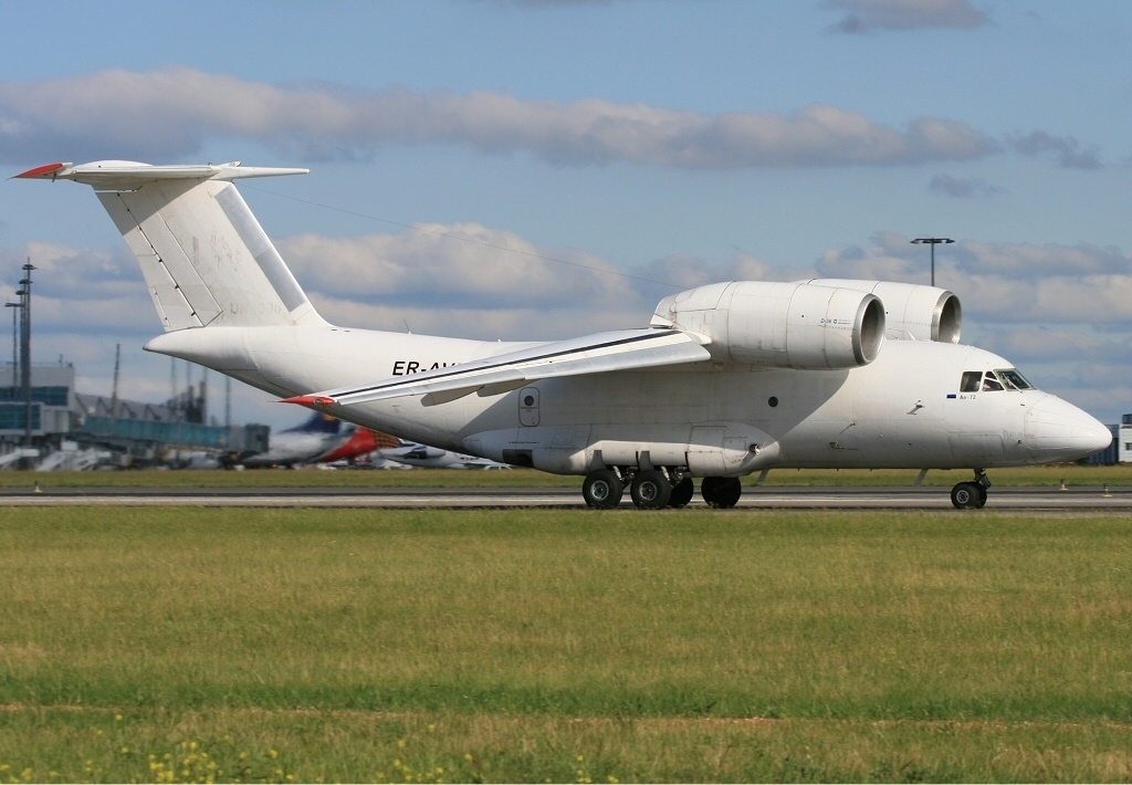Ан-72 авиакомпании Enimex (2007 год).