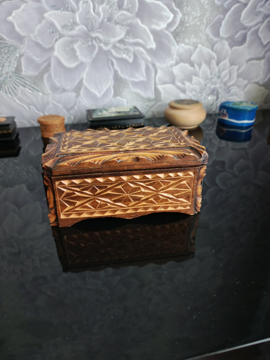 Сейчас ее эксплуатирует по прямому назначению мой сын. Хранит там свои мелочи.