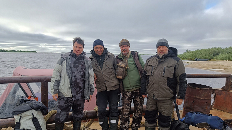    Экспедиция на Мангазею с югорчанами в составе стартовала с лодки «Братан»