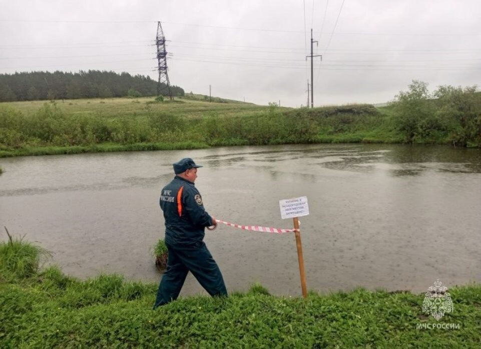    Запрещенное место для купания. Источник: t.me/mchs_altkray