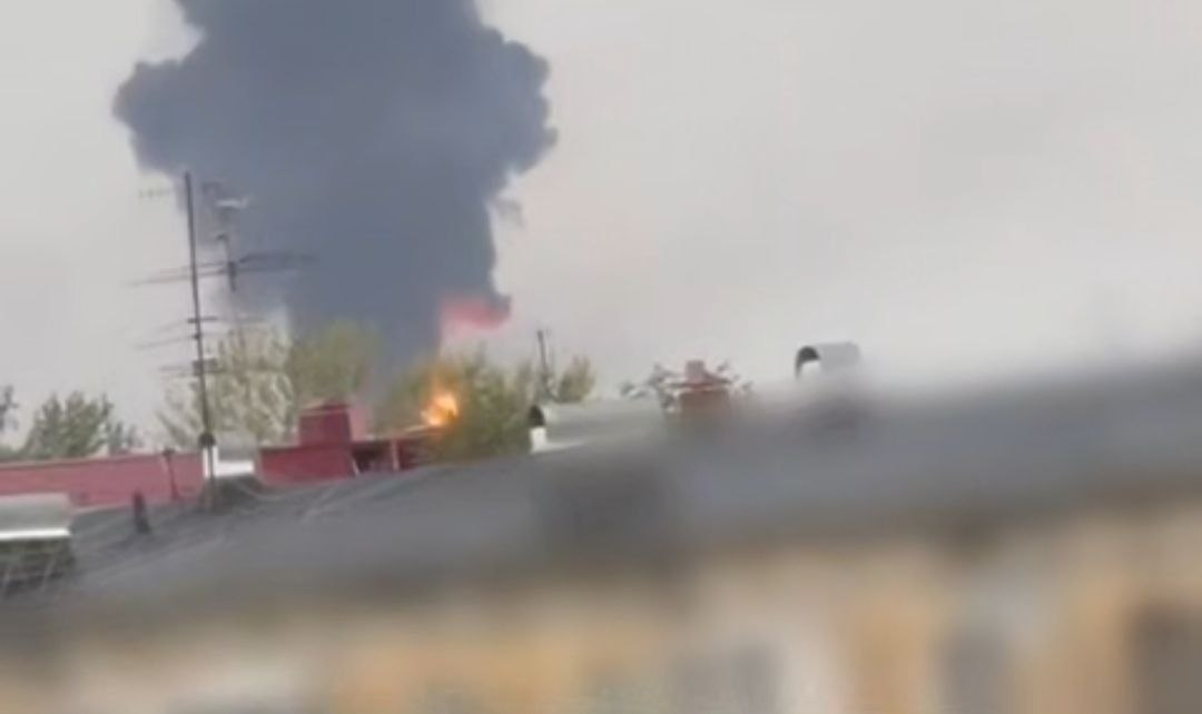    Очевидцы публикуют кадры пожара. Фото: телеграм-канал Самара
