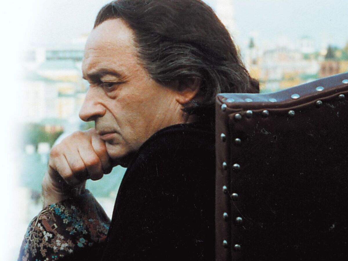    Валентин Гафт в роли Воланда в фильме Юрия Кары "Мастер и Маргарита"© Пресс-служба ГК "Люксор"