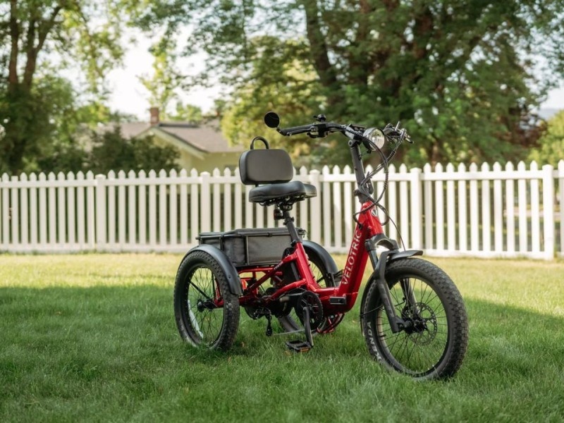    Складной электротрицикл Triker может перевозить на себе до 226 кг