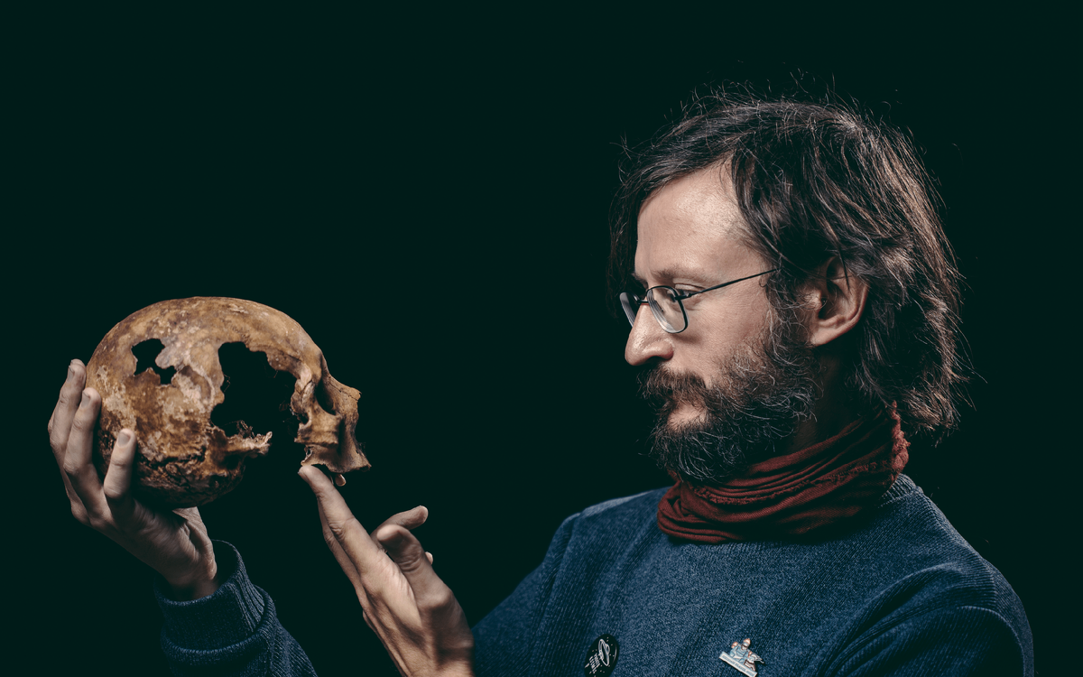 Станислав Дробышевский - российский палеоантрополог и популяризатор науки. Кандидат биологических наук, доцент кафедры антропологии МГУ имени М. В. Ломоносова. 