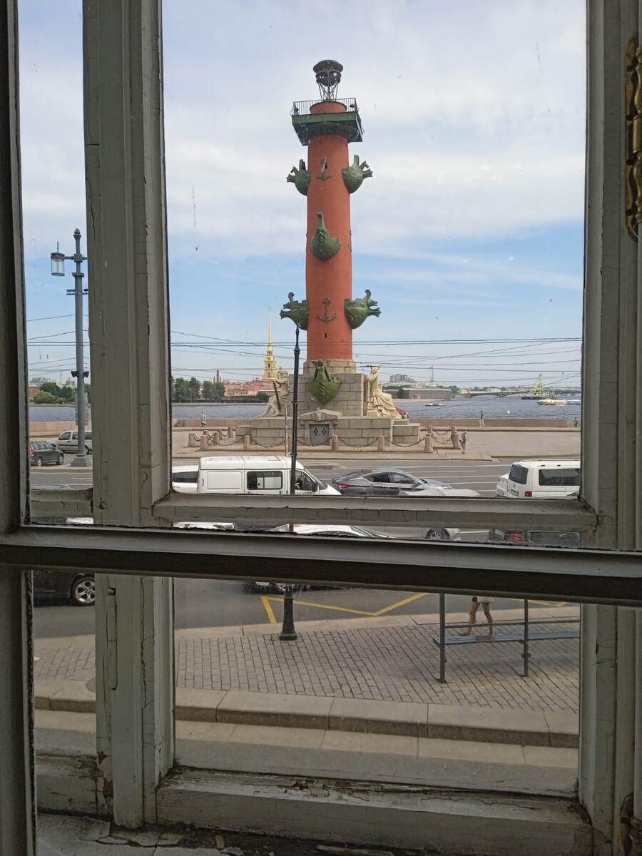 Фото для обложки. Вид из окна музея почвоведения. 