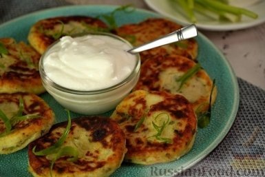 Лёгкий ужин по-гречески: хрустящие котлетки с фетой и зеленью за 30 минут  📷
