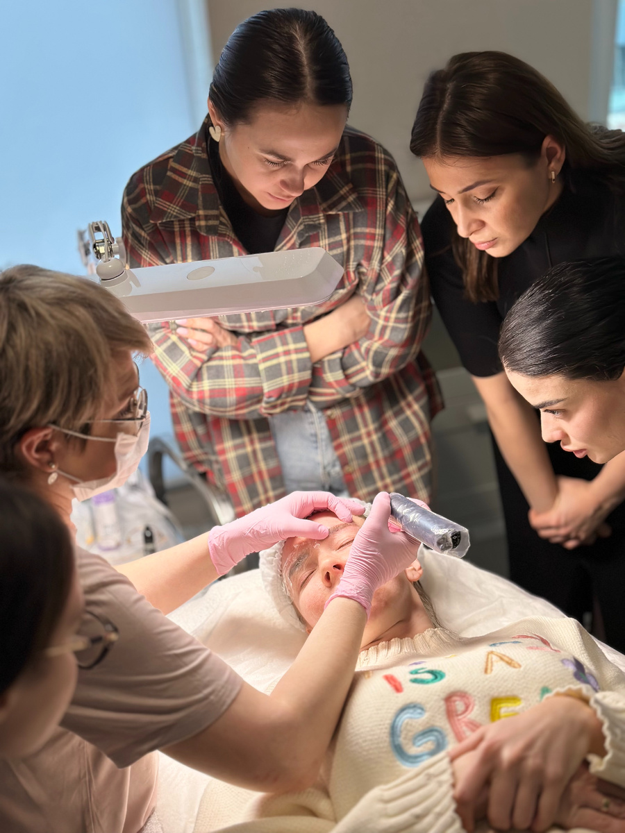 Качественное удаление перманентного макияжа ремуверами Zero