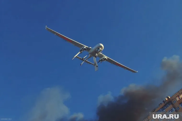 Жители Пензенской области сообщили об атаке беспилотников
Фото: Создано в Midjourney © URA.RU