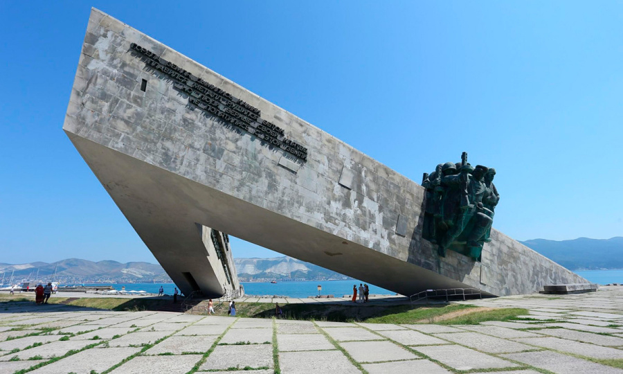 Новороссийск: большой подвиг на малой земле