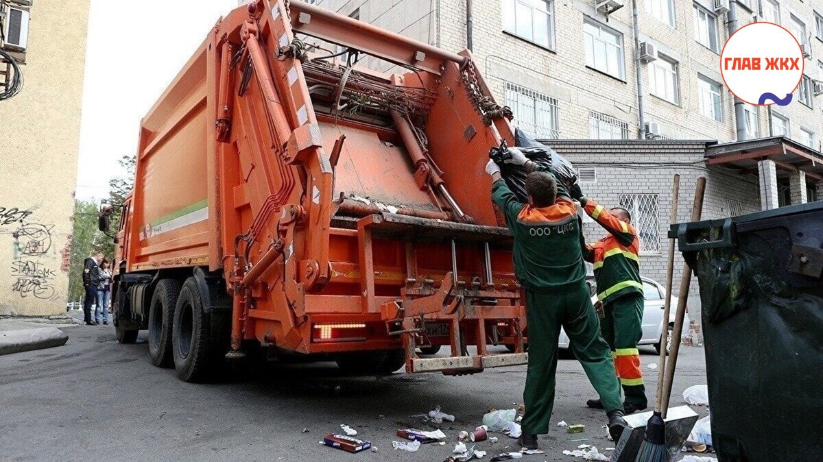 В Астраханской области продолжается работа по улучшению ситуации с вывозом мусора
