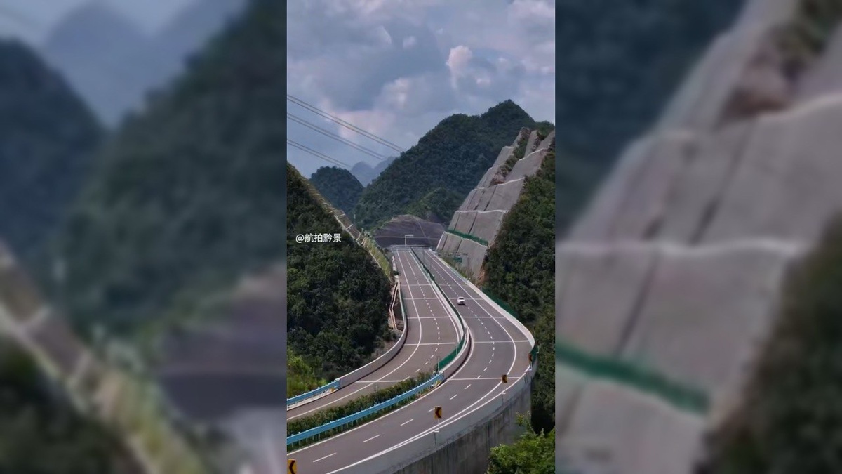 Фото той самой дороги.