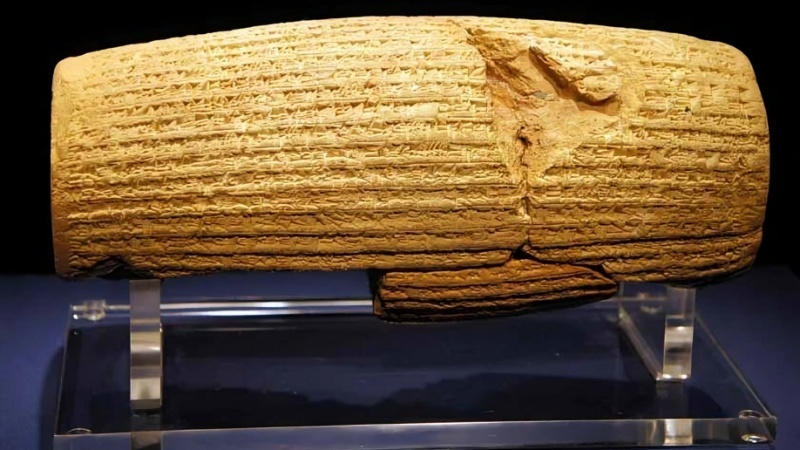 На протяжении всей истории различные цивилизации претендовали на роль основоположников прав человека и социальной справедливости. Общие представления ведут нас к западным цивилизациям, но ответ на этот вопрос лежит в другом месте.