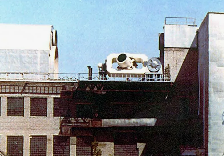 Один из элементов научно-экспериментальнго стрельбового лазерного комплекс "Терра-3". Кадры архив МО РФ