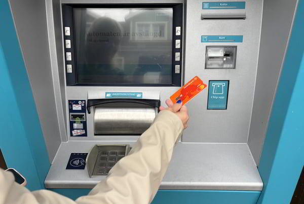    Кризис наличности по всей Швеции