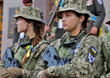    На Украине будут объявлять женщин в розыск, если они добровольно не явятся в ТЦК