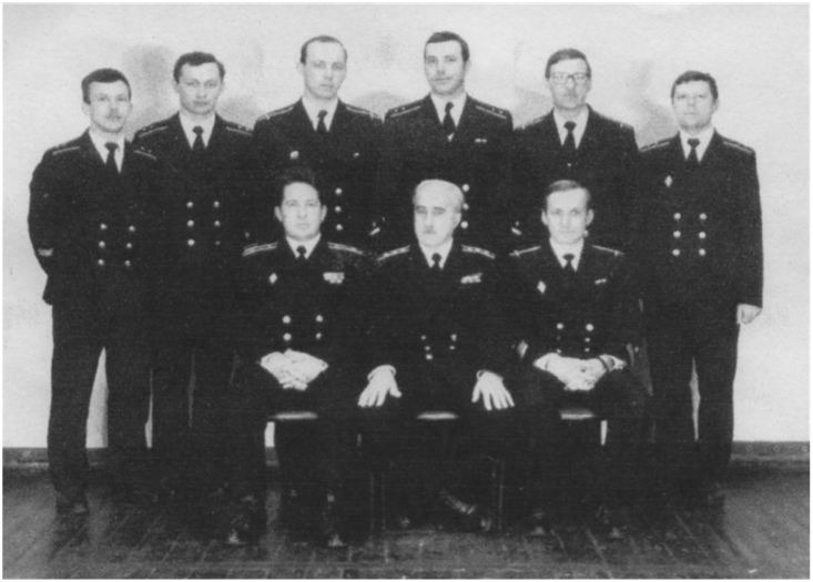 Первый ряд, слева направо: Комягин С. И.; Цинцадзе И. В.; Сафронов Н. Б.; Второй ряд: Вараксин Л. Г.; Шихалов Г. В.; Семенов Е.В.; Ларин Г. П.; Байдин Ф. Н.; Милин Г. И.