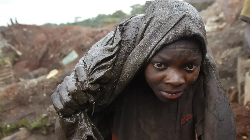 Индийский аналитик сообщил, что цель посредничества Америки в подписании «мирного» соглашения между Демократической Республикой Конго и Руандой — украсть минеральные ресурсы Конго Вашингтоном.