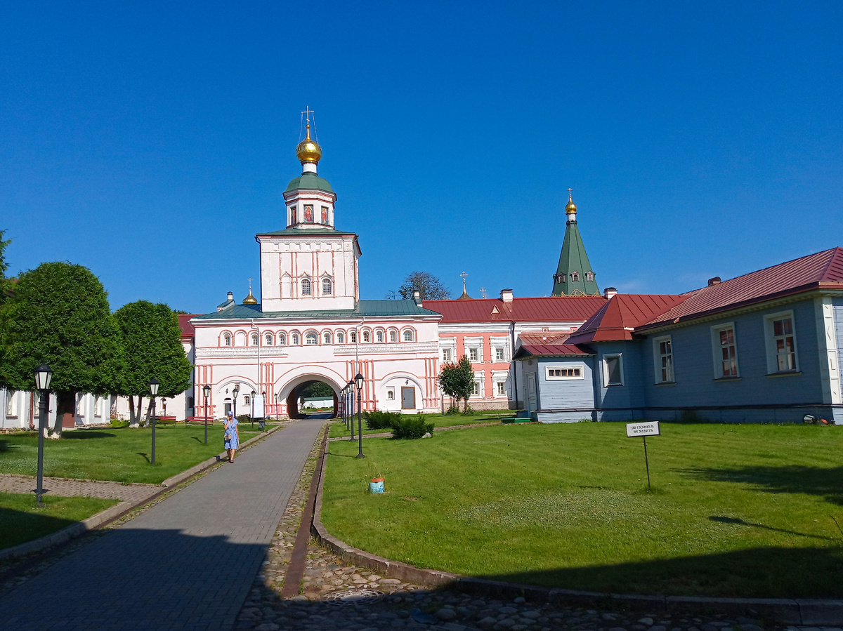 Иверский мужской монастырь, Валдай. Фото автора