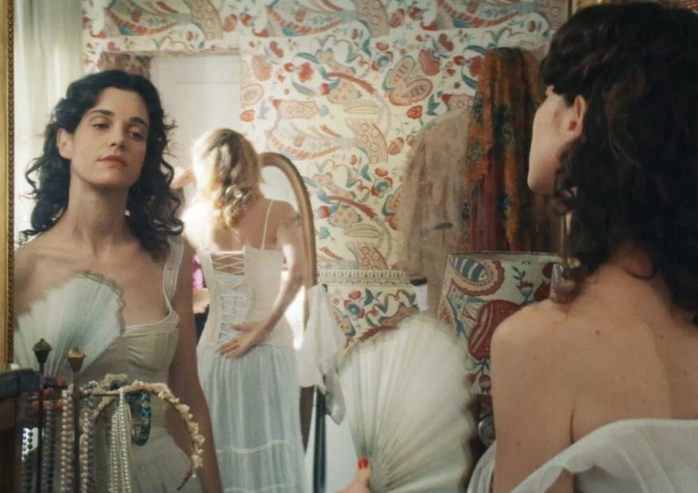 Кадр из фильма "Джейн Остин испортила мне жизнь".