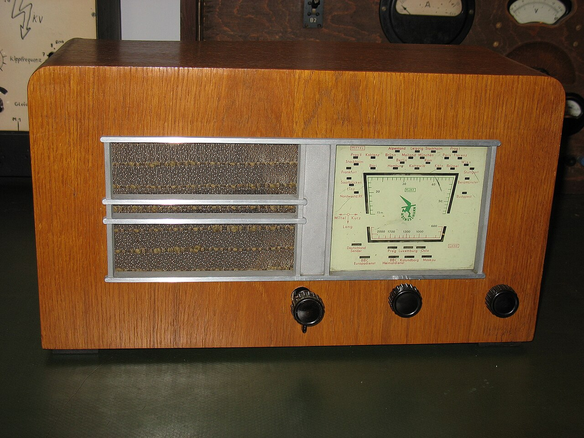 Radio kit Heinzelmann (1945). Фото: Википедия

