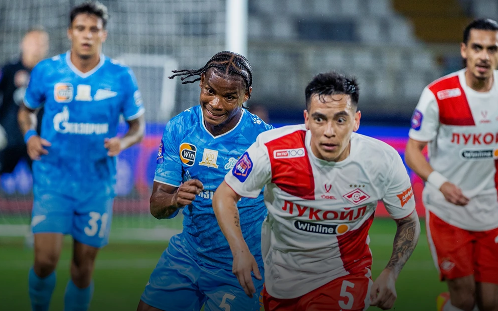 "Спартак", в отличие от "Зенита", считается народной командой, хотя на ведущих ролях там тоже легионеры. Фото: соцсети