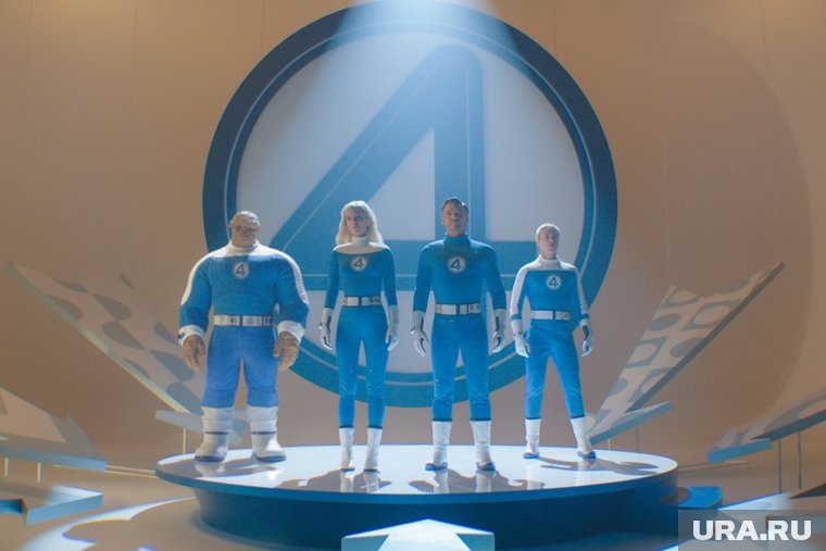    Действие фильма происходит в 1960-х прошлого века в альтернативной Вселенной