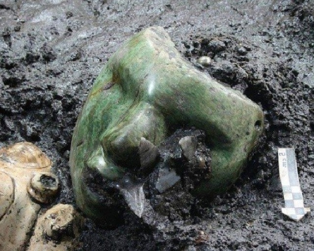 Лицо из глубин веков -маска майя.