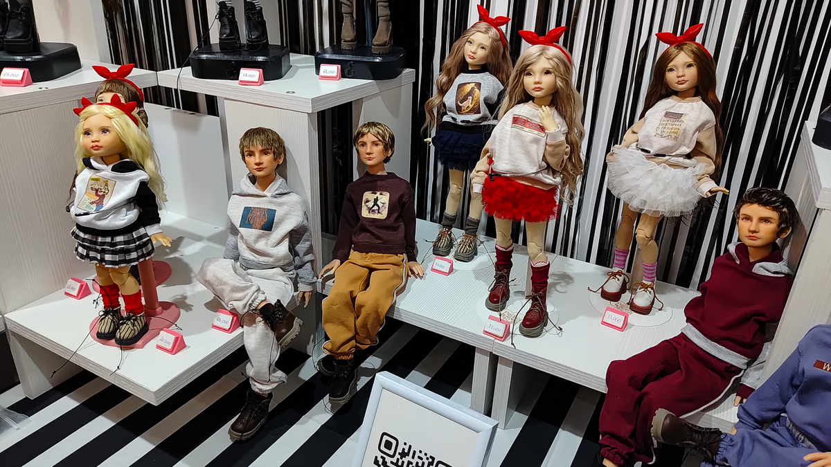 Елена Шкарова