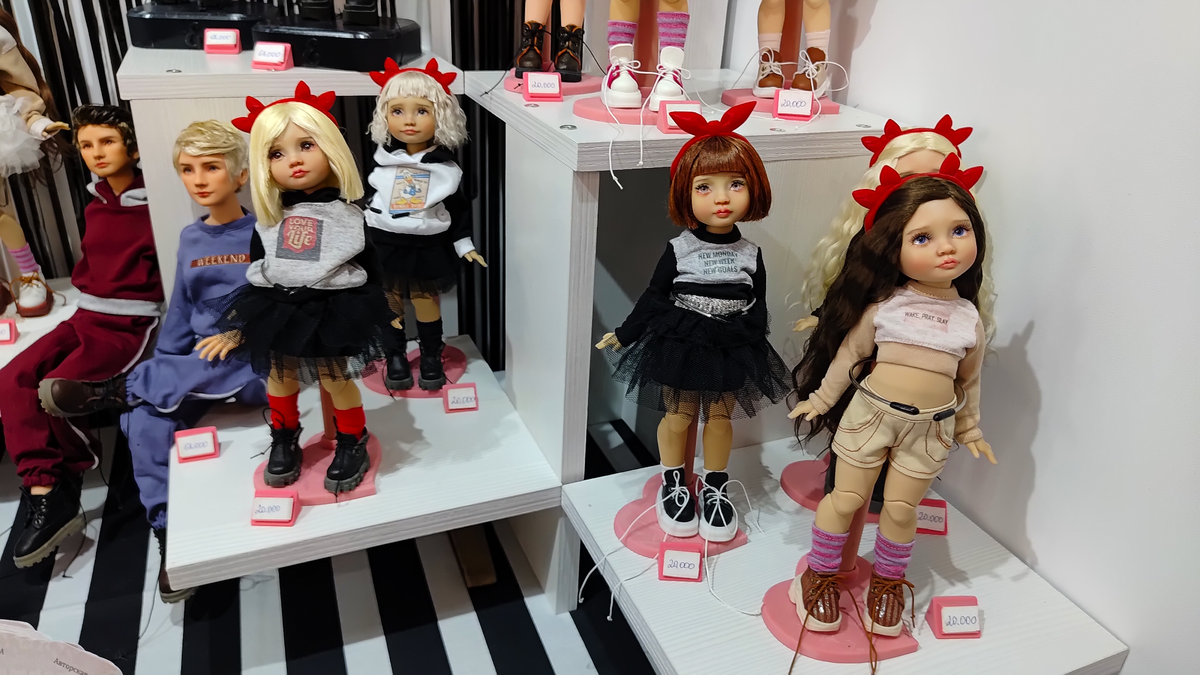 Елена Шкарова