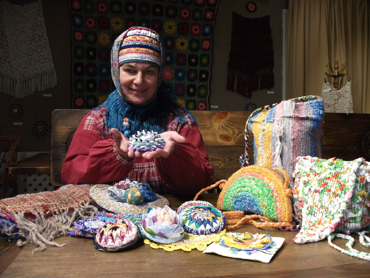 Светлана, автор канала и предметы темы «Деревенские половички»