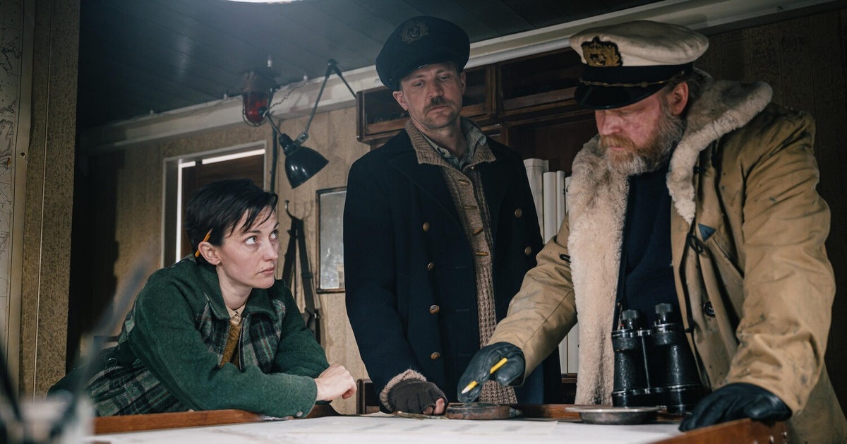 Радистка Рагнхильд, главпом Мёрк и капитан Скар (слева направо). Кадр из фильма «Конвой»