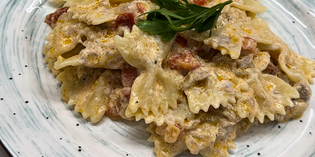 Макароны с тунцом в сливочном соусе — просто, быстро, ПП