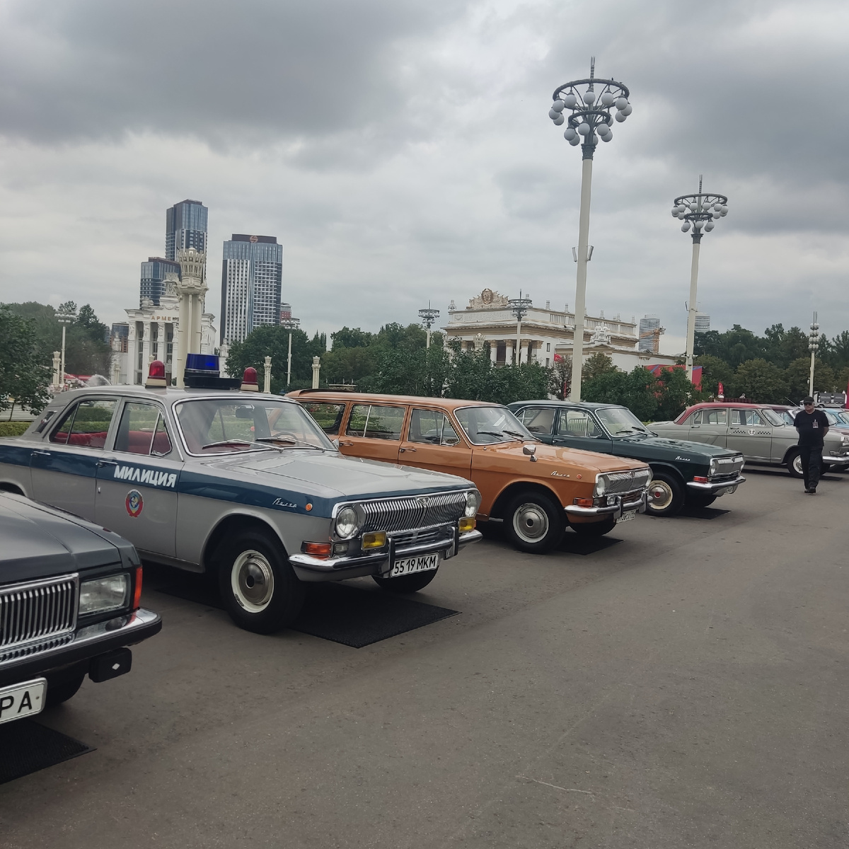 Выставка раритетных автомобилей ГАЗ