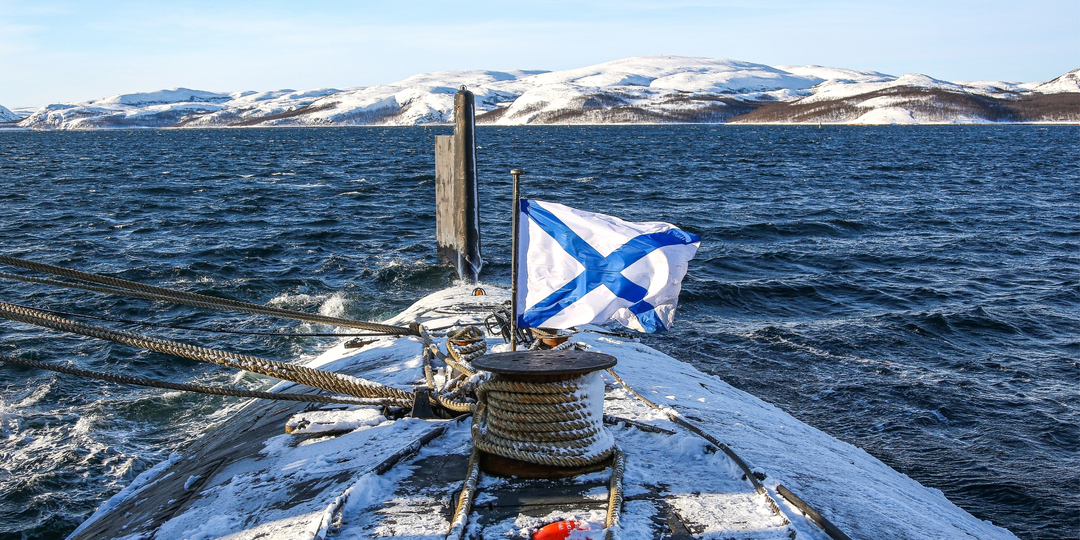 Братья по оружию. Как я в карауле был. Я милого узнаю по походке.