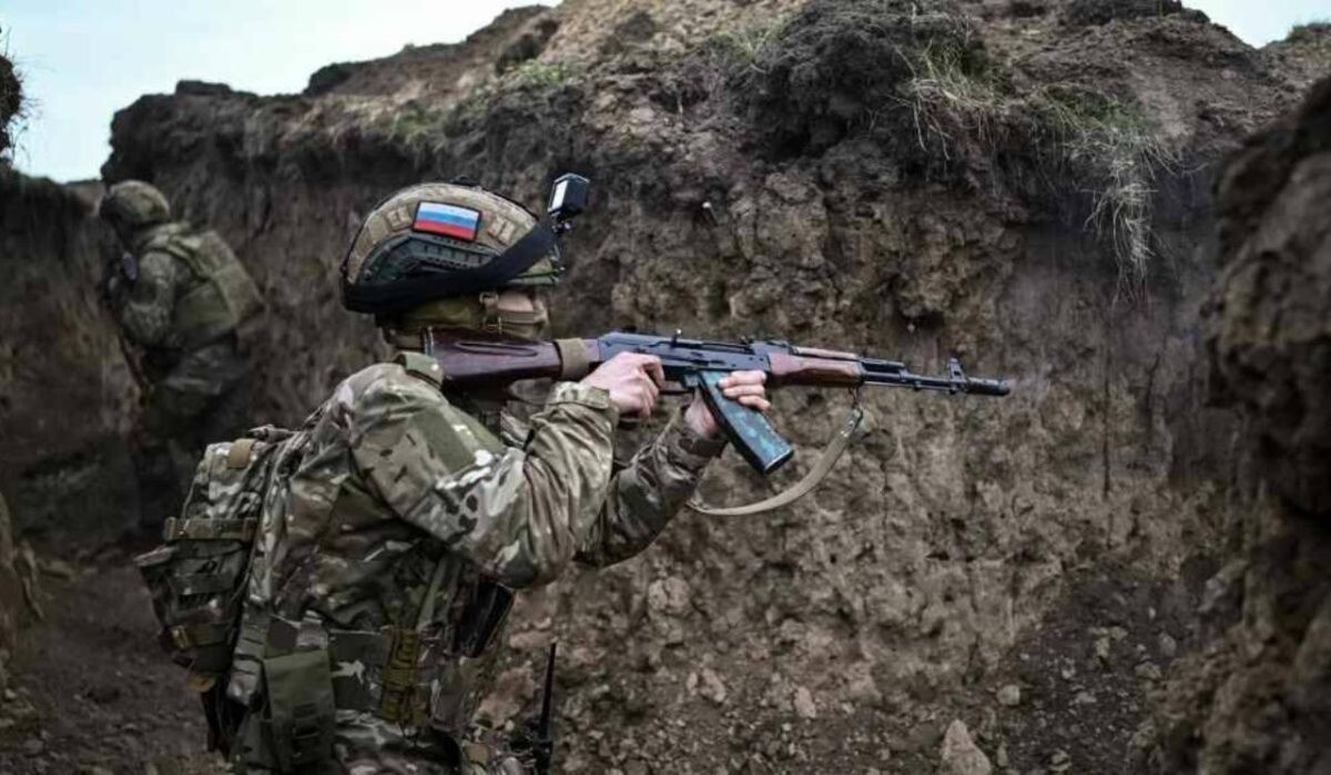     Военный России. Источник: ria.ru Автор фото: Сергей Бобылев