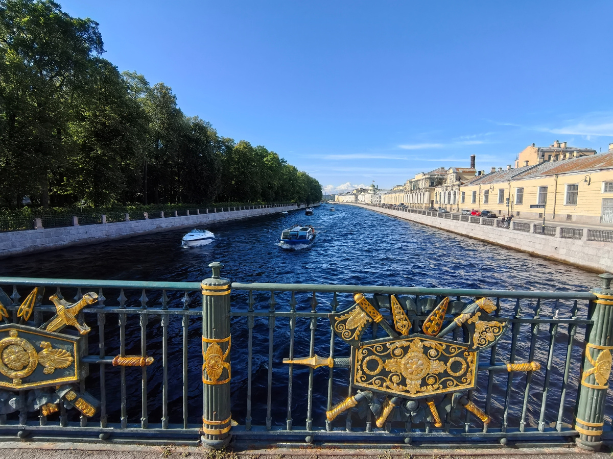 Летний сад слева