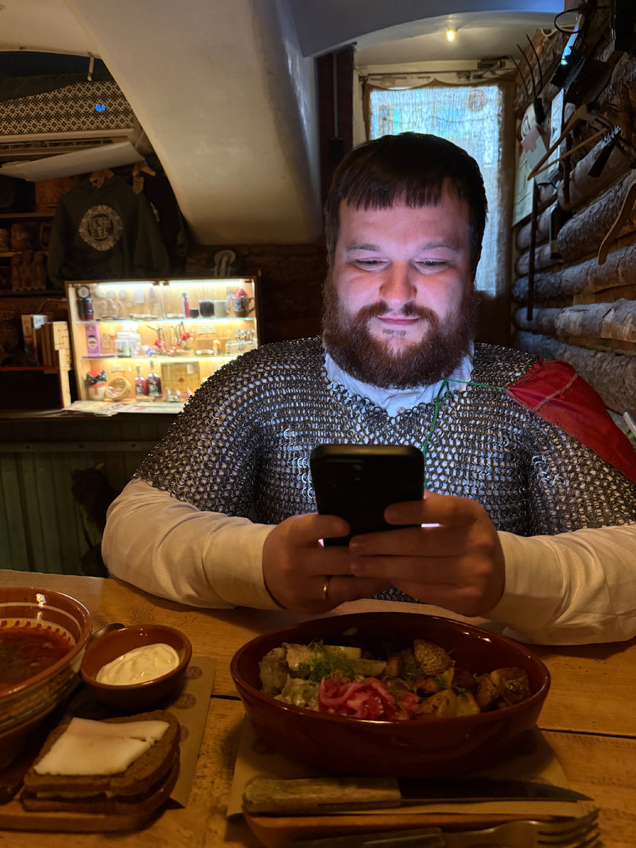 Богатырь на аутсорсе 