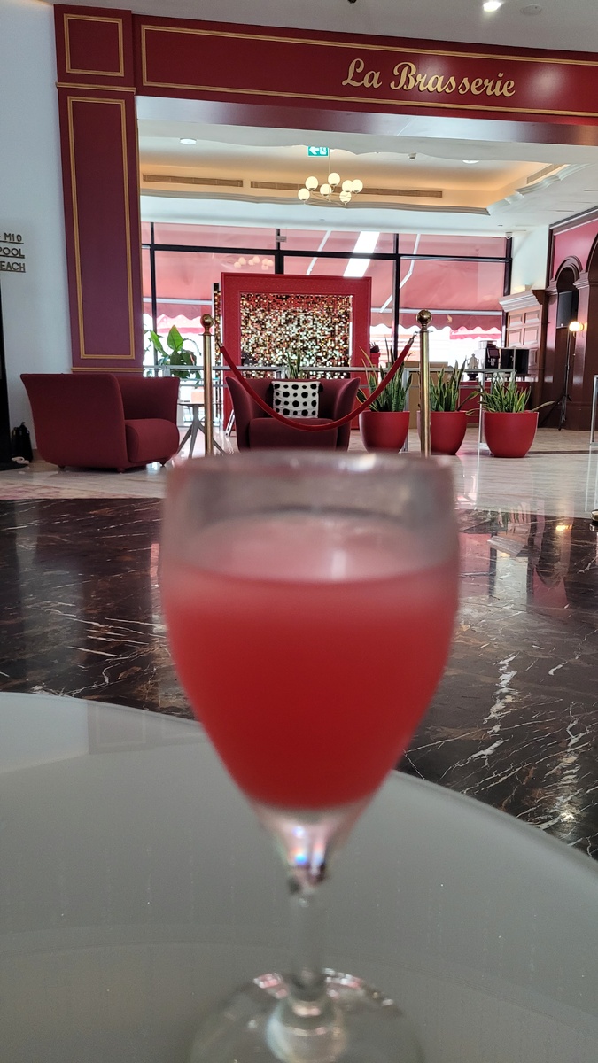 Ресторан La Brasserie в отеле Voco Monaco 