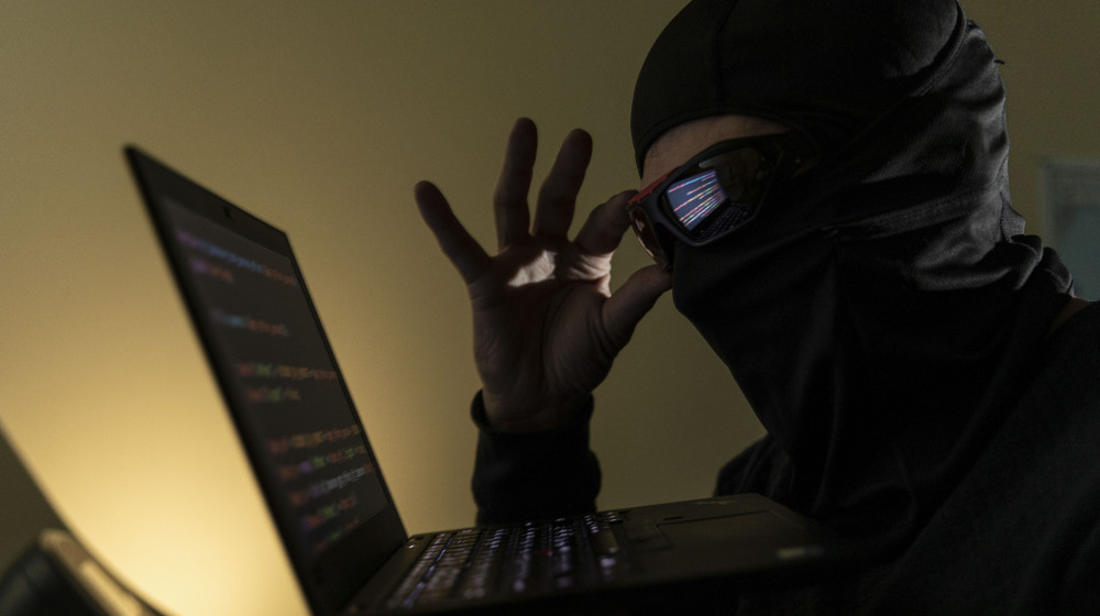    Мошенники выдают себя за бренды и раздают фейковые призы как же не попасться на удочку