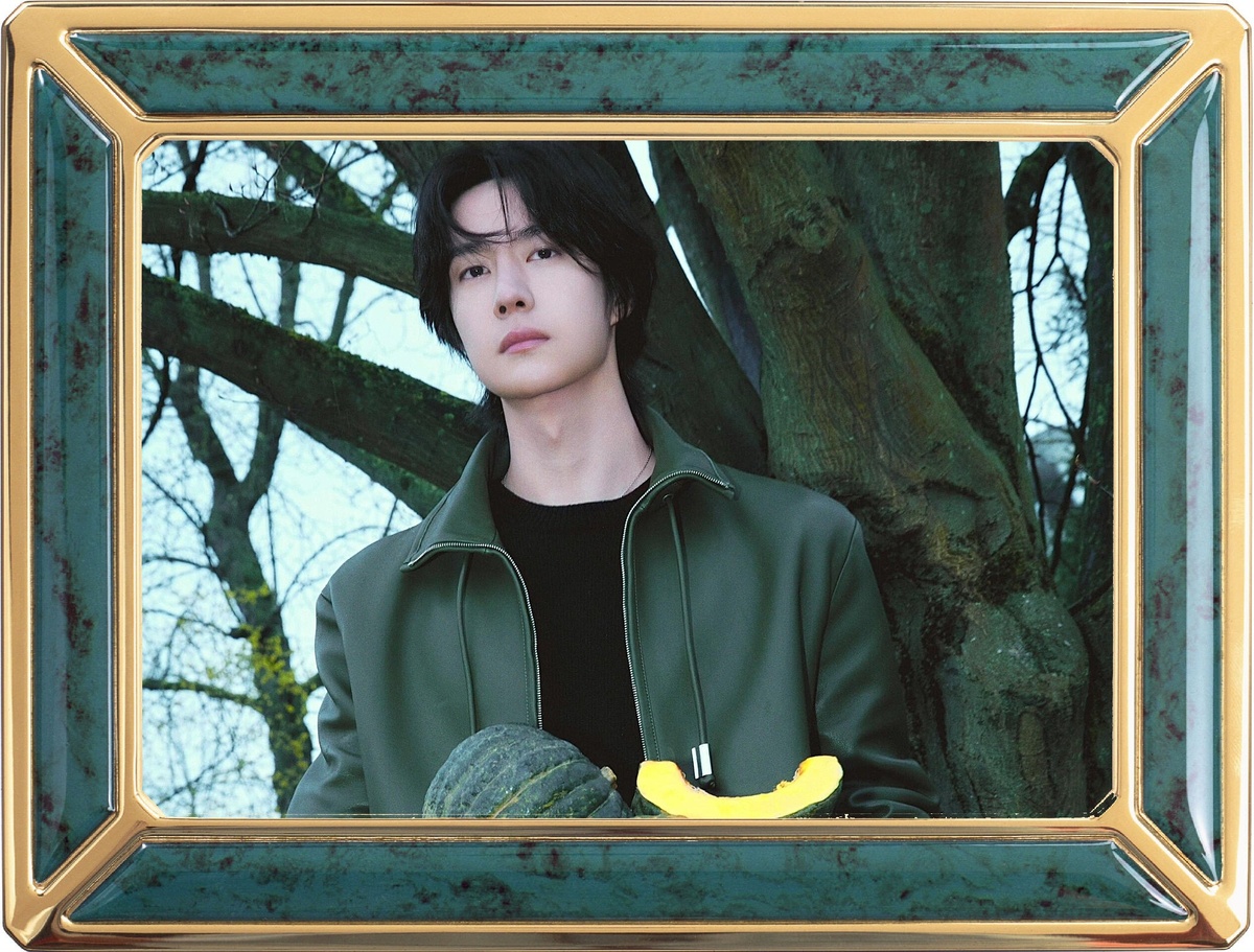 Один из модных образов этого года - для бренда Loewe