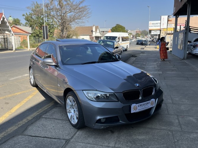 BMW 320i (E90) - Фото не моей машины, свою быстро продал и даже фоток не осталось)