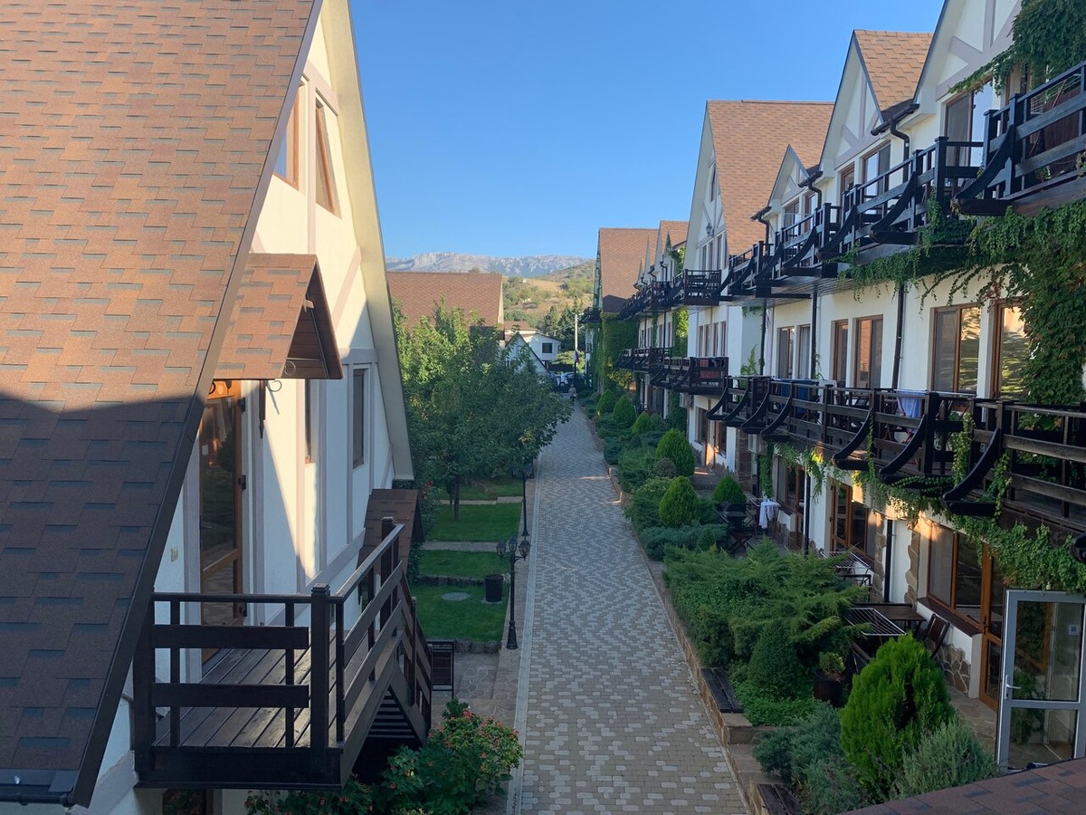 Отель “Экопоселок Альпийская долина” Фото: Яндекс карты. Автор: Татьяна Чичканова