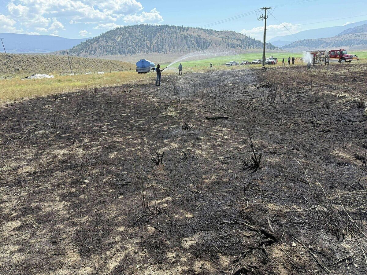    Пожар у города Эшкрофт в канадской провинции Британская Колумбия© Фото : Ashcroft Fire Rescue