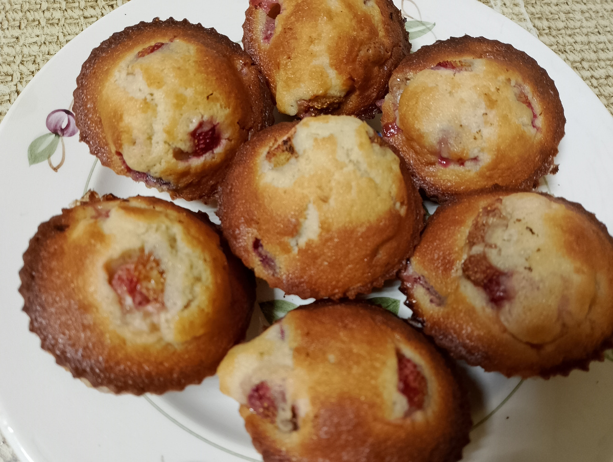 Фото автора.Нежнейший клубничный кексы: аромат лета в каждой порции 🌸🍰