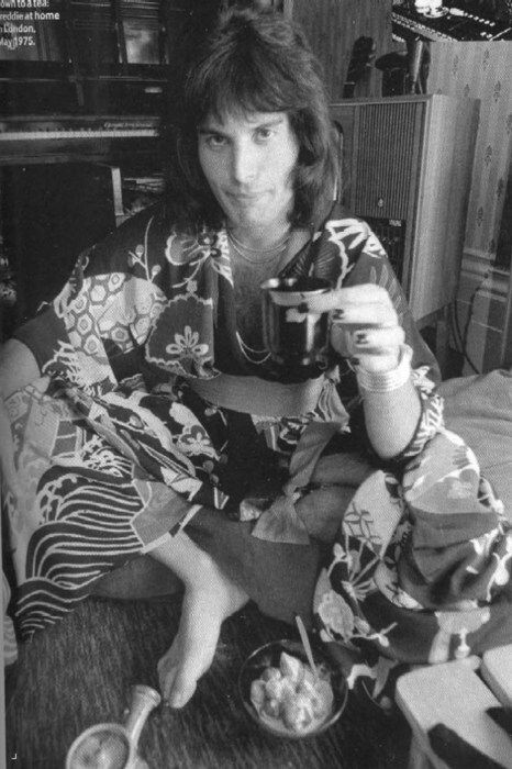 Япония, 1975 год. 